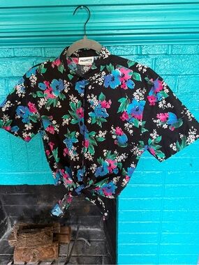 Paquette Black Floral Tie-Front Crop Top